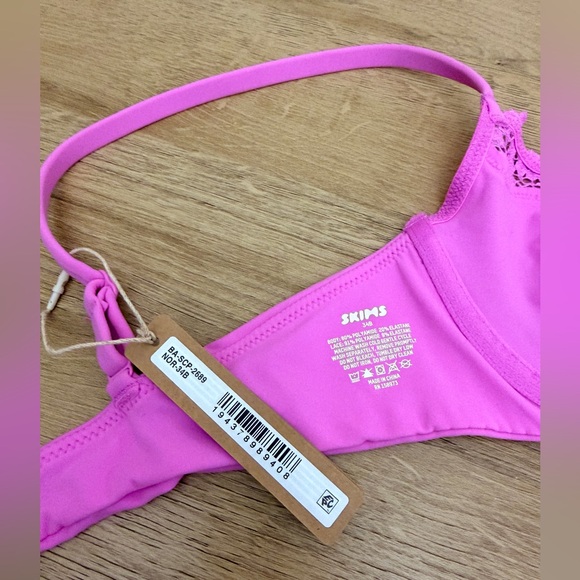 SKIMS Fits Everybody bra and thong set- color Neon Orchid - NWT - Picture 2 of 12